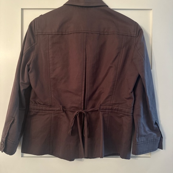 HUGO BOSS jacosa in chocolate. US size 8. Arm length 20” jacket length 20” - Picture 3 of 8